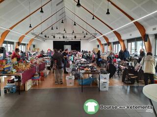 Photo de la bourse aux vêtements bourse aux jouets puériculture vêtements enfants, déco noël