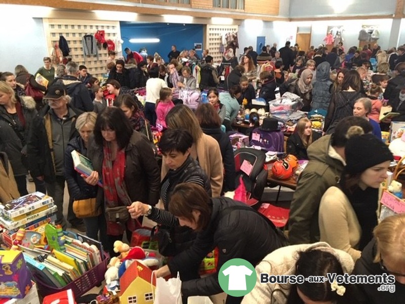 Bourse de puériculture, jouets