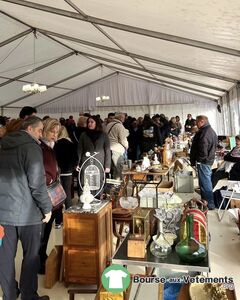 Photo de la bourse aux vêtements Fête du lac, Foire des artisans, brocante, Marché Gourmand