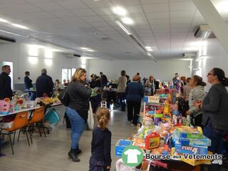 Photo de la bourse aux vêtements Foire aux jouets et à la puériculture