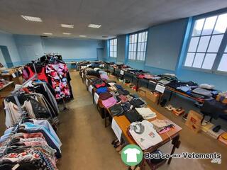 Photo de la bourse aux vêtements Foire aux vêtements et aux livres d'occasion