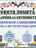 Photo Vente de jouets, livres et vêtements pour enfants à Roullens