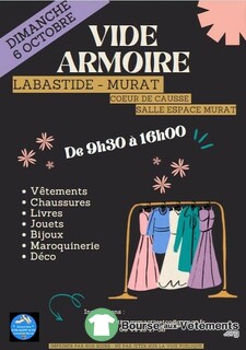 Photo de la bourse aux vêtements Vide armoire vide dressing d'automne