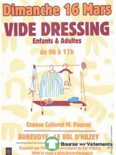 Photo de la bourse aux vêtements vide dressing