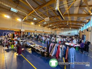 Photo de la bourse aux vêtements Vide-dressing à Halluin le 6 Avril 2025