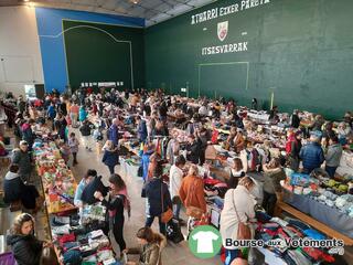 Photo de la bourse aux vêtements Vide poussette